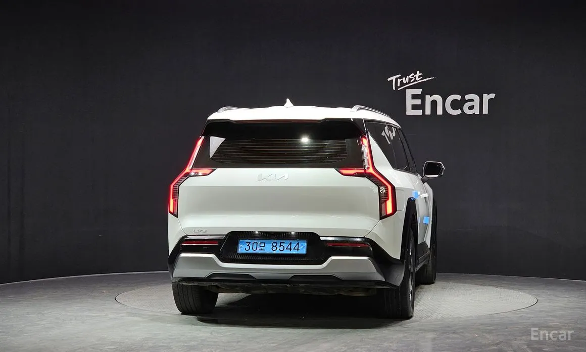 Фото 4 - Kia EV9