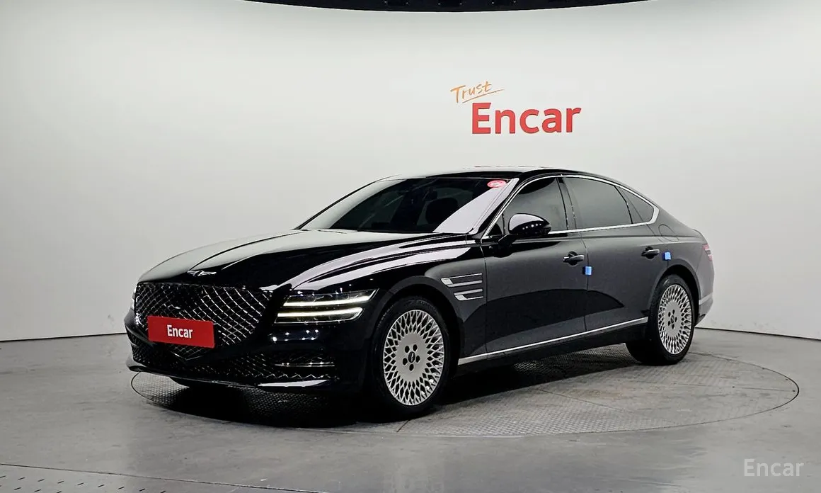 Фото 1 - Genesis G80