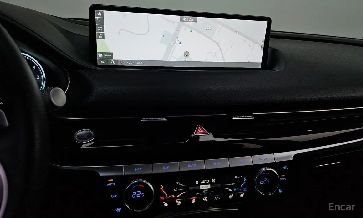 Фото 14 - Genesis G80