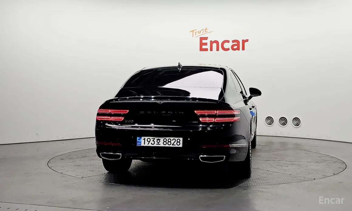 Фото 4 - Genesis G80