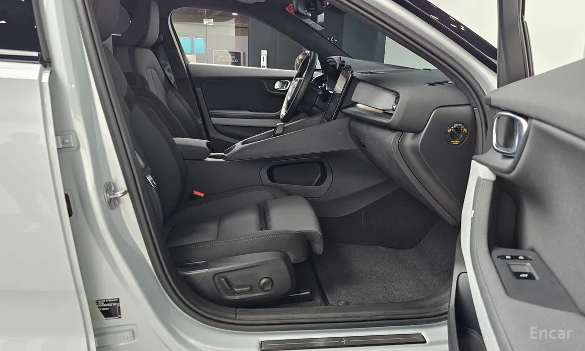 Фото 11 - Polestar 2