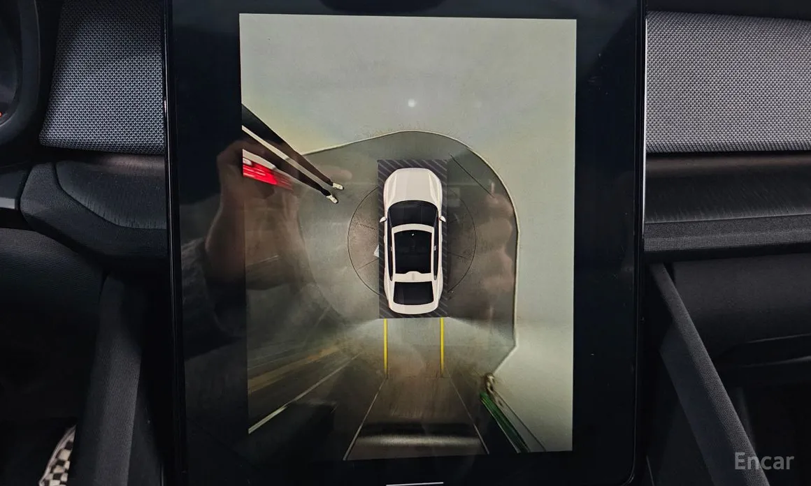 Фото 14 - Polestar 2