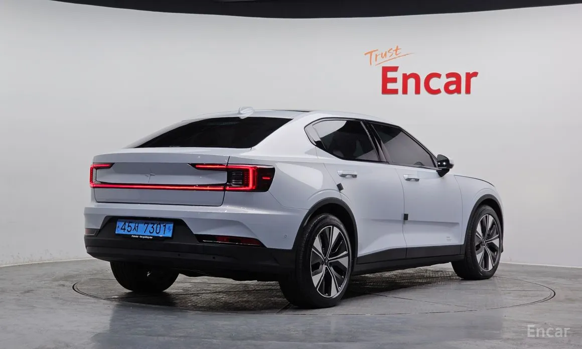 Фото 2 - Polestar 2