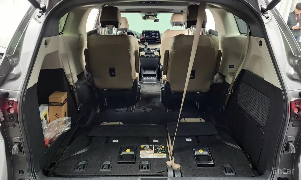 Фото 21 - Toyota Sienna