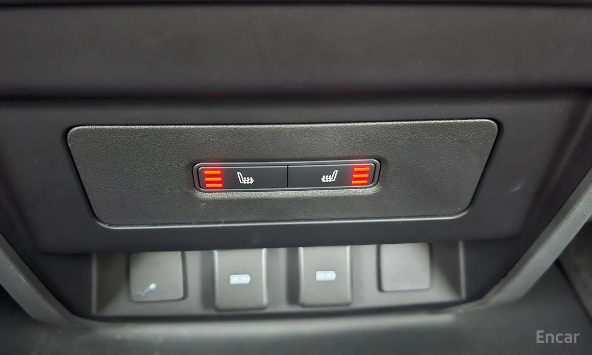 Фото 18 - Land Rover Defender