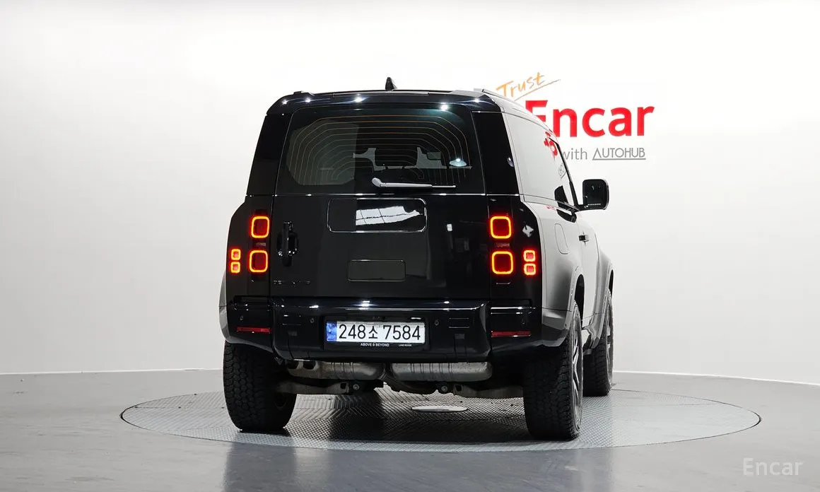 Фото 4 - Land Rover Defender