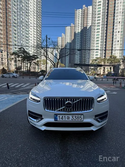 Фото 1 - Volvo XC90