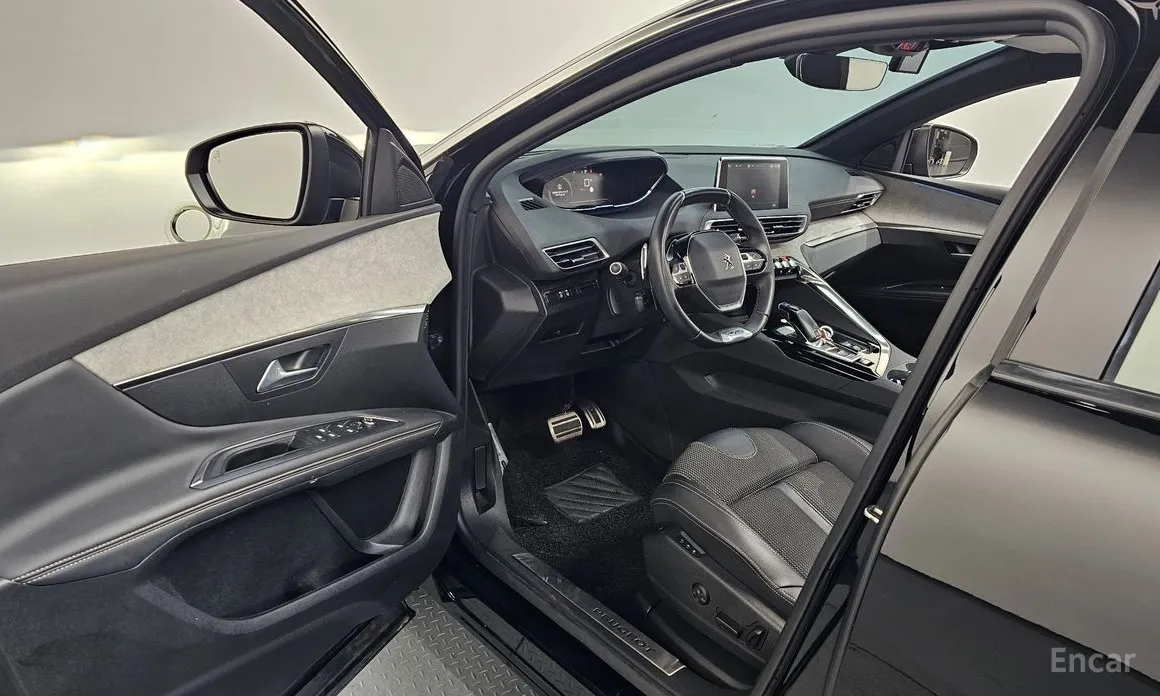 Фото 10 - Peugeot 3008