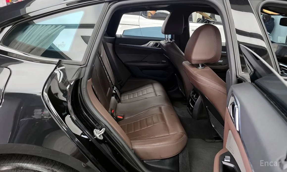 Фото 12 - BMW i4