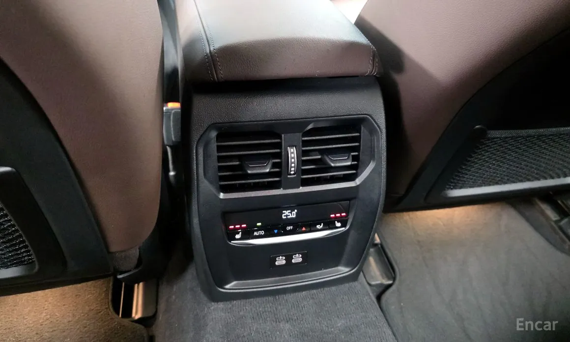 Фото 19 - BMW i4