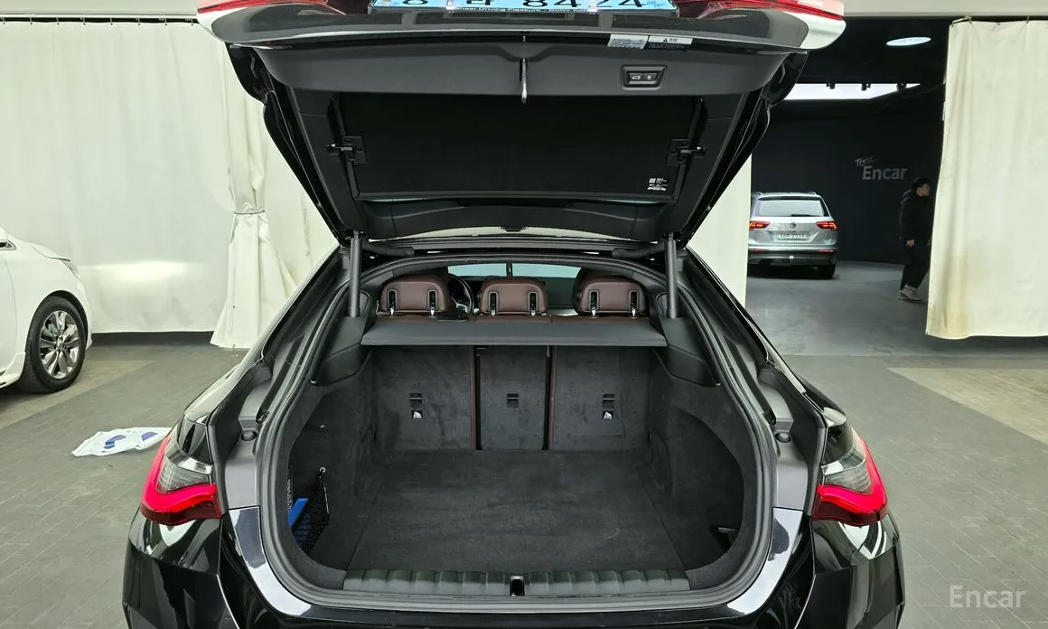 Фото 20 - BMW i4