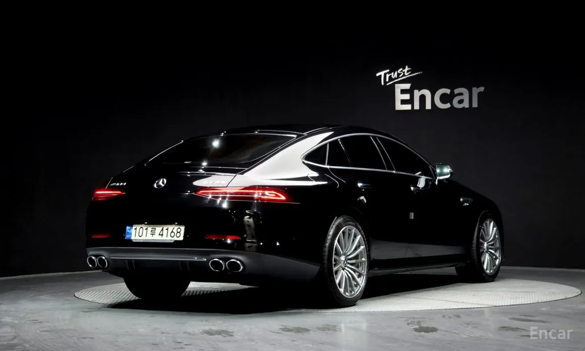 Фото 2 - Mercedes-Benz AMG GT