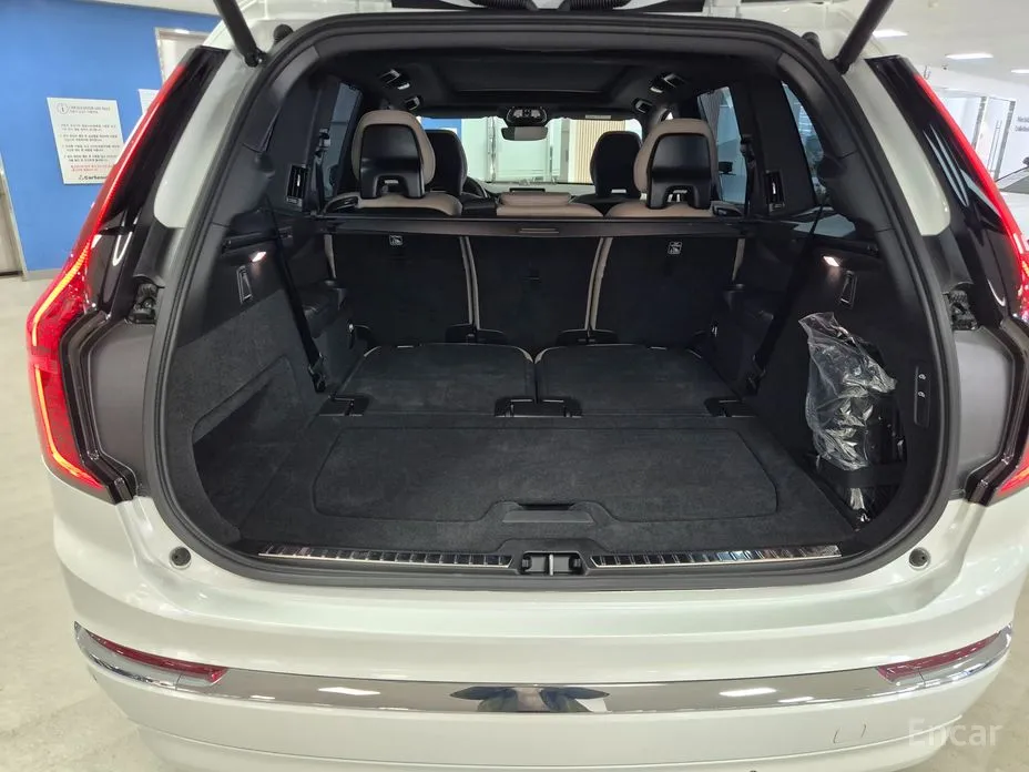 Фото 16 - Volvo XC90