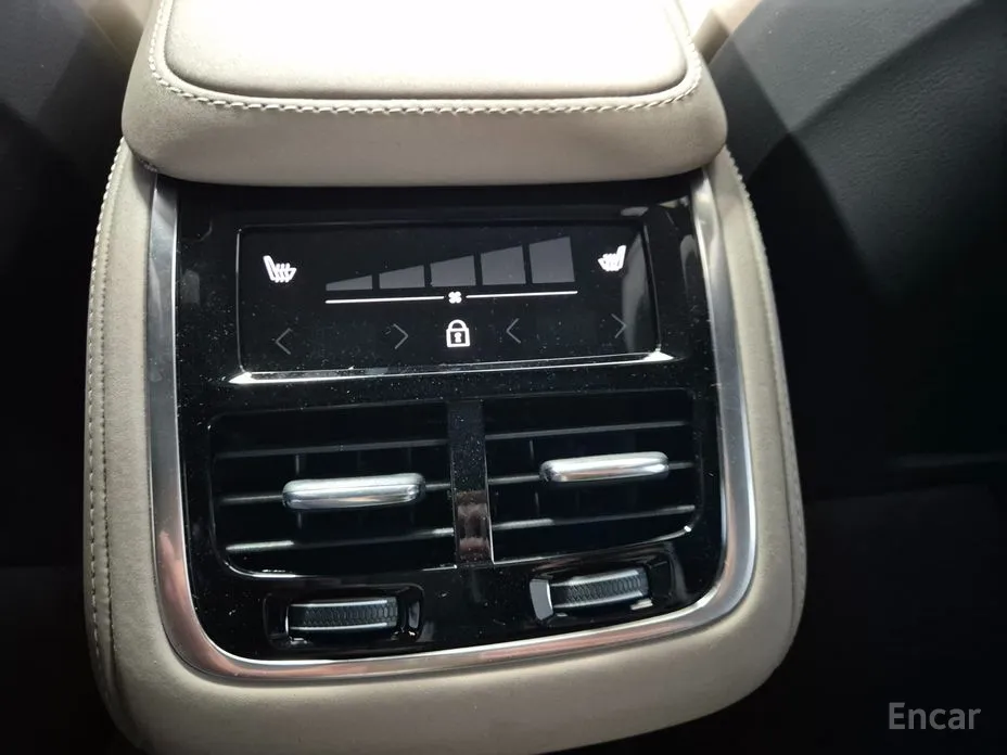 Фото 19 - Volvo XC90