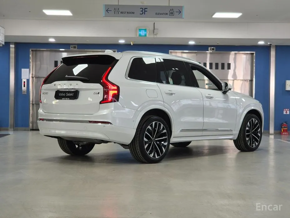 Фото 4 - Volvo XC90