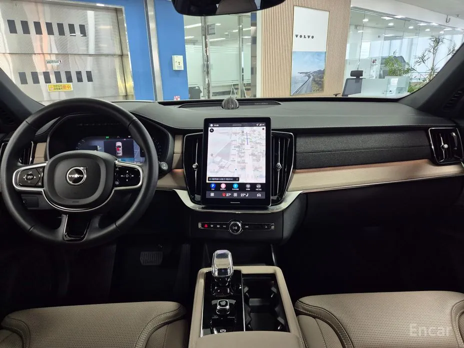 Фото 7 - Volvo XC90