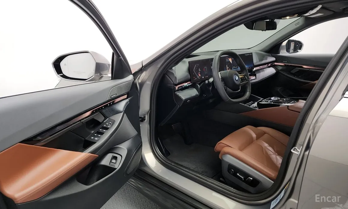 Фото 10 - BMW 5 Series