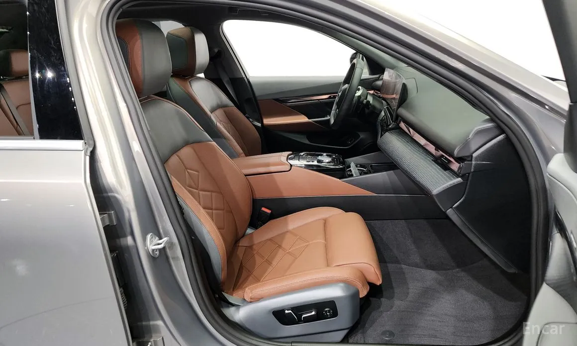 Фото 11 - BMW 5 Series