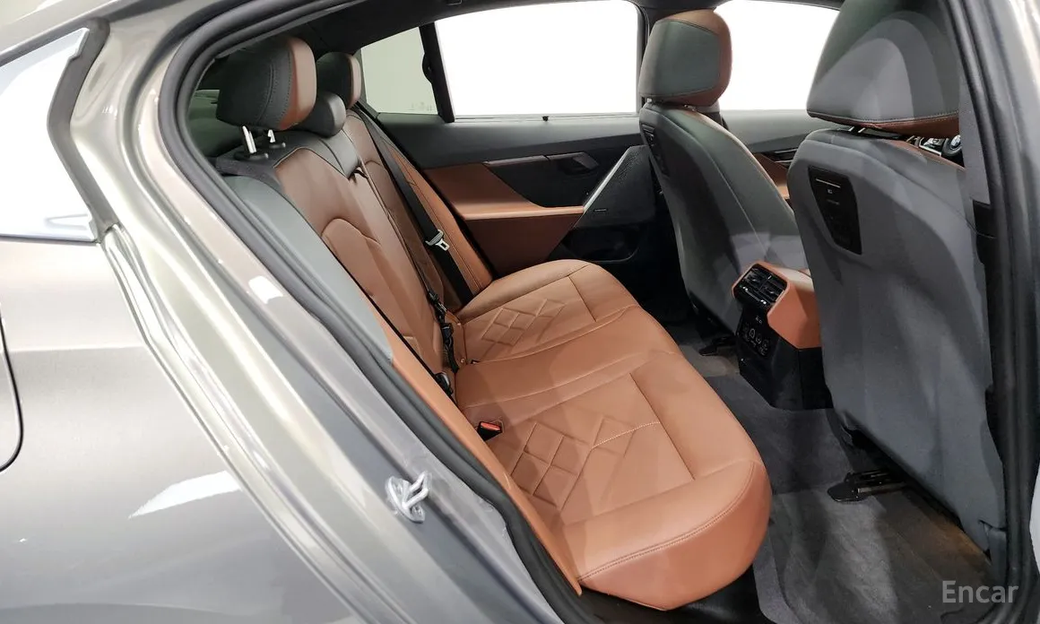 Фото 12 - BMW 5 Series