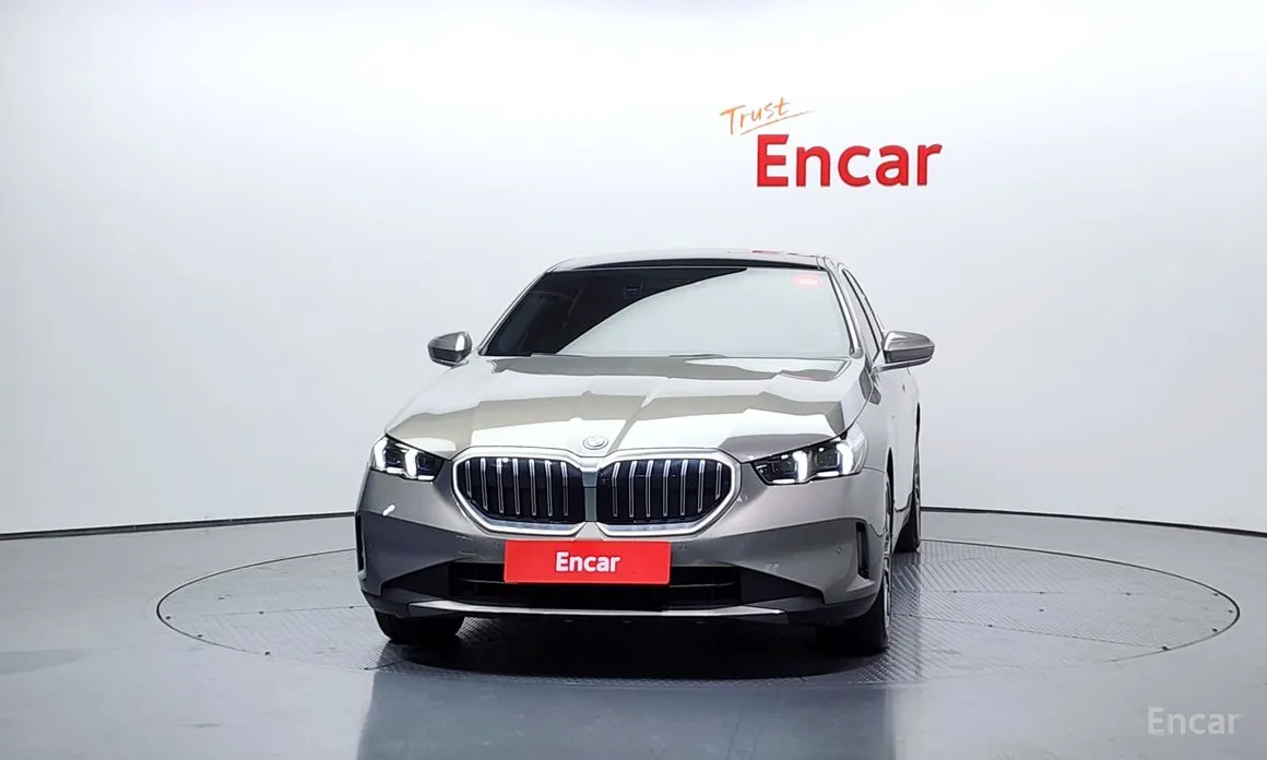 Фото 3 - BMW 5 Series