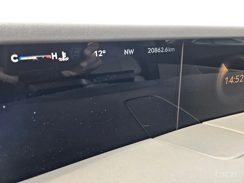 Фото 10 - Lincoln Nautilus