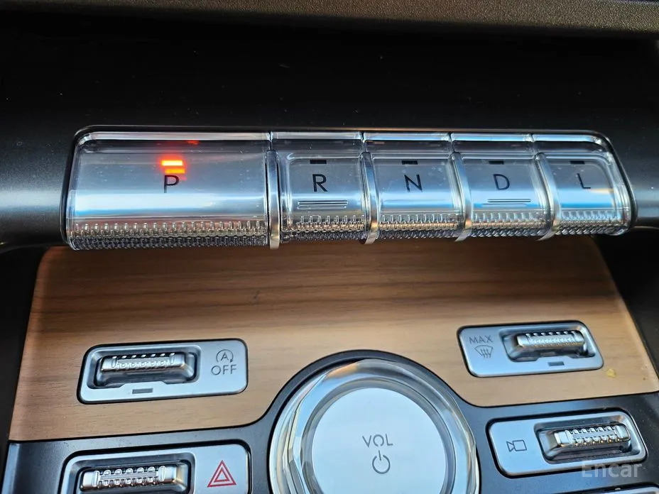 Фото 12 - Lincoln Nautilus