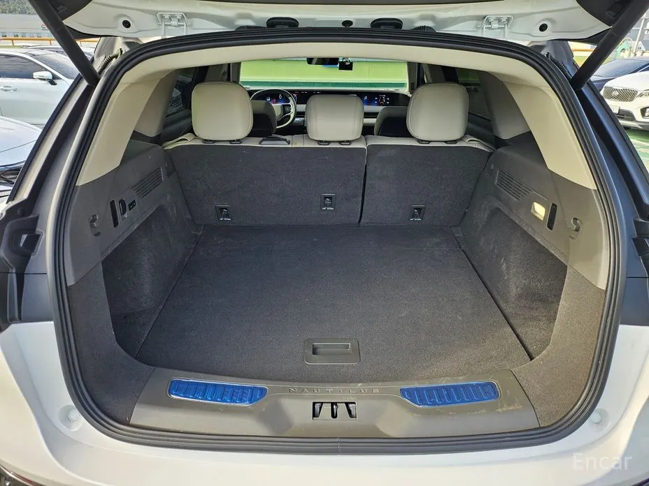 Фото 18 - Lincoln Nautilus