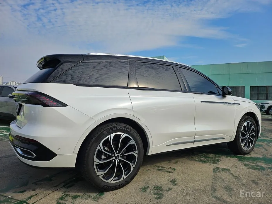 Фото 5 - Lincoln Nautilus