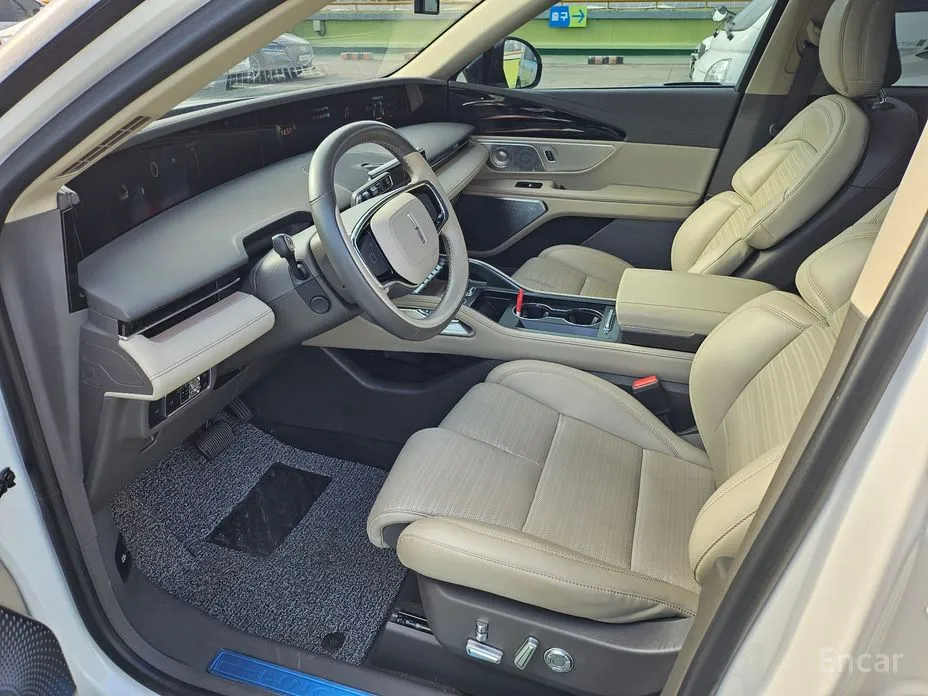 Фото 6 - Lincoln Nautilus