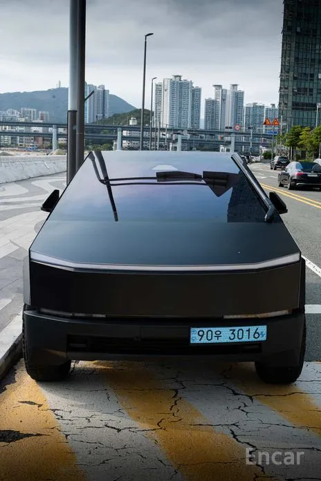 Фото 2 - Tesla Cybertruck