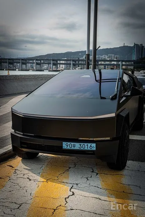 Фото 3 - Tesla Cybertruck