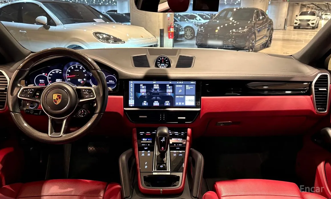 Фото 10 - Porsche Cayenne
