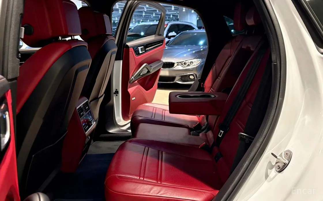 Фото 13 - Porsche Cayenne