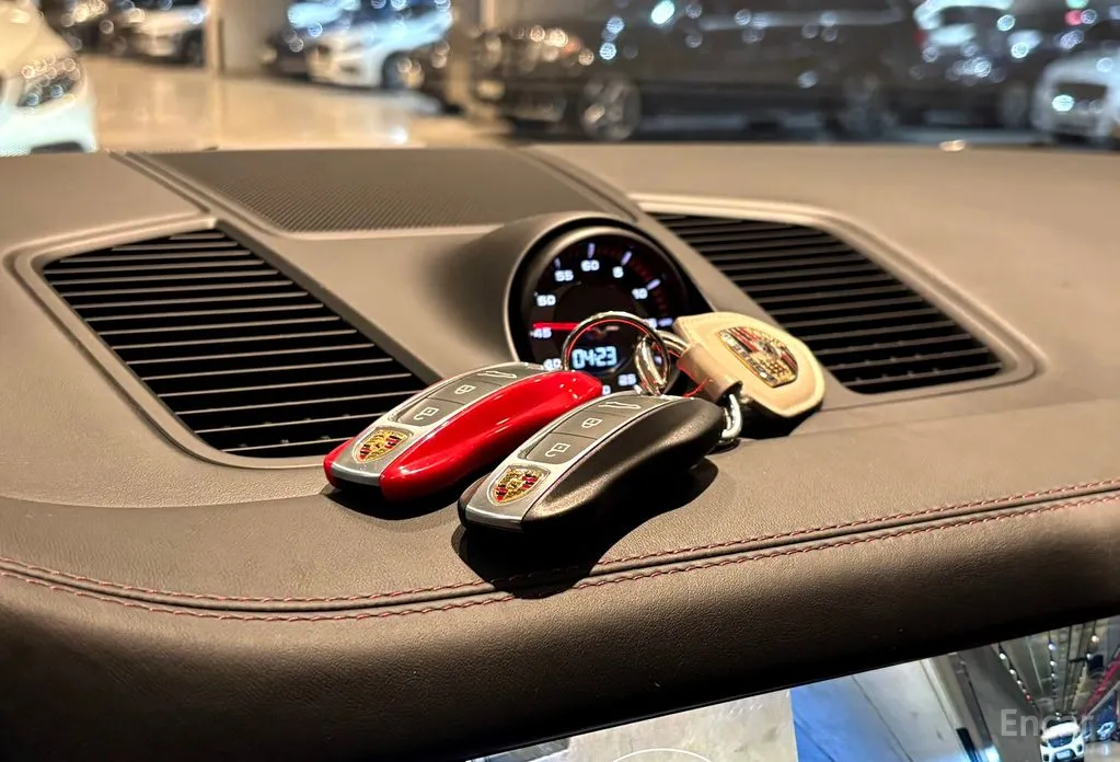 Фото 16 - Porsche Cayenne