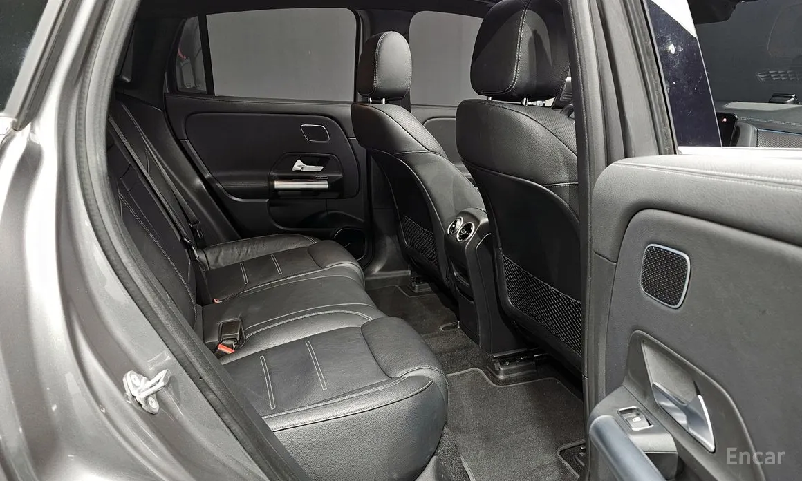 Фото 11 - Mercedes-Benz EQA