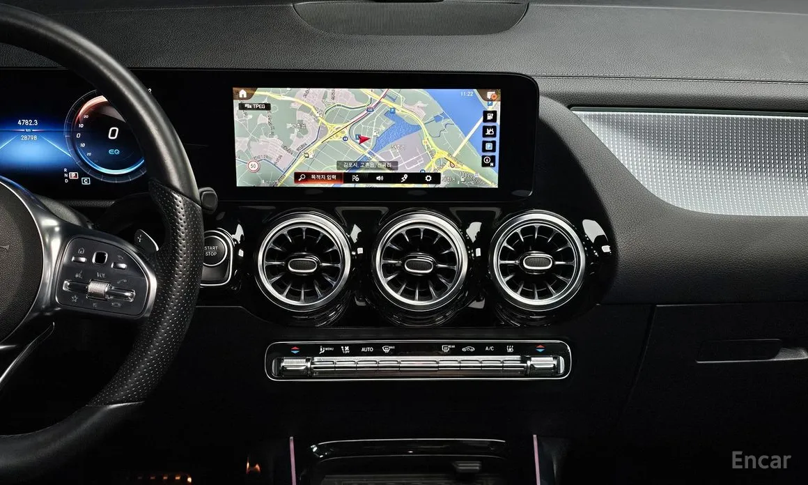 Фото 15 - Mercedes-Benz EQA