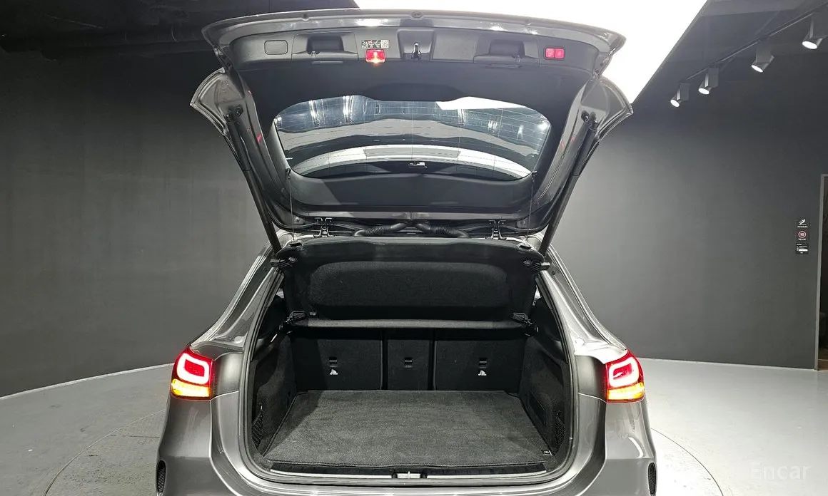 Фото 20 - Mercedes-Benz EQA