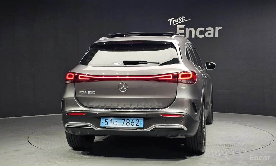 Фото 4 - Mercedes-Benz EQA