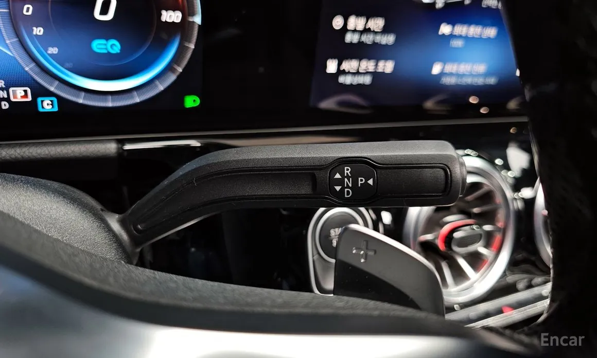 Фото 9 - Mercedes-Benz EQA