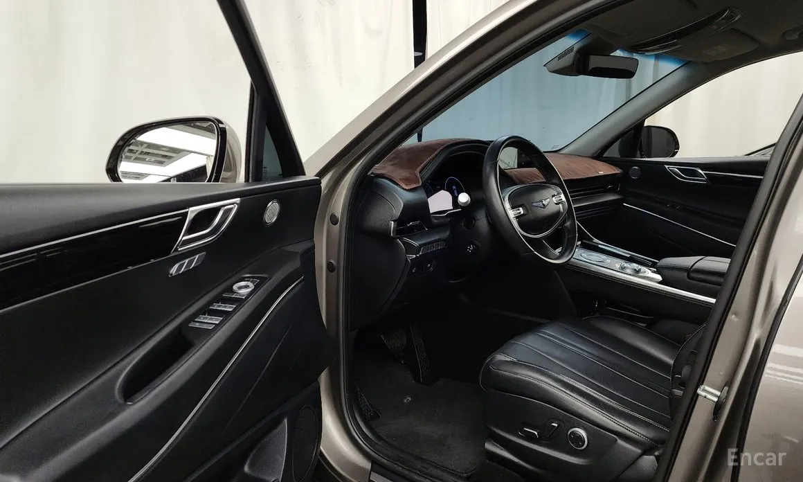 Фото 10 - Genesis GV80