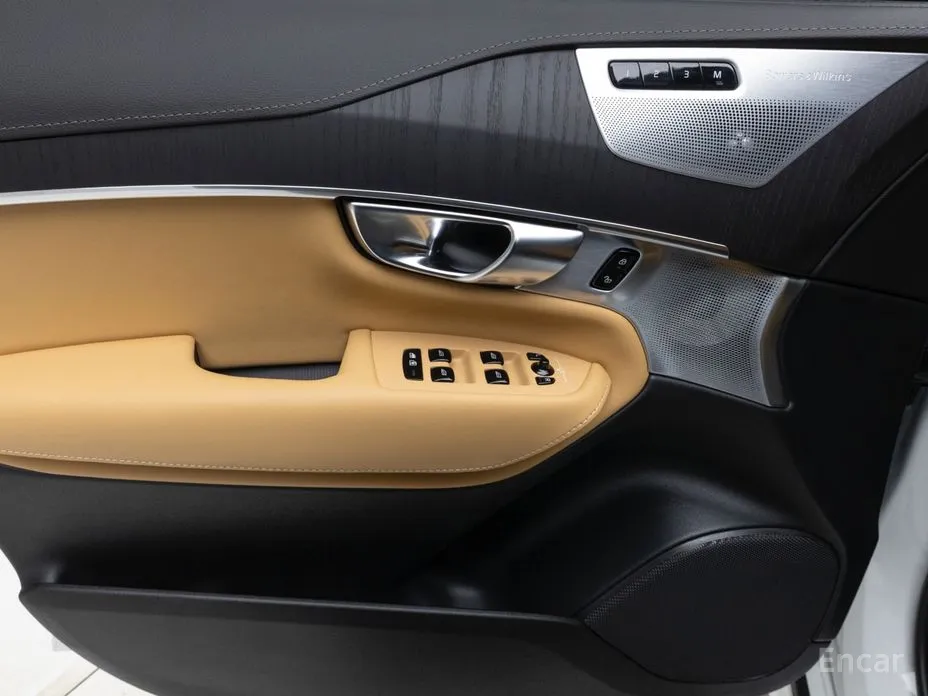 Photo 11 - Volvo XC90