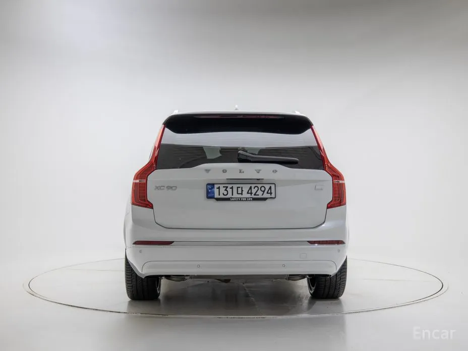 Photo 3 - Volvo XC90