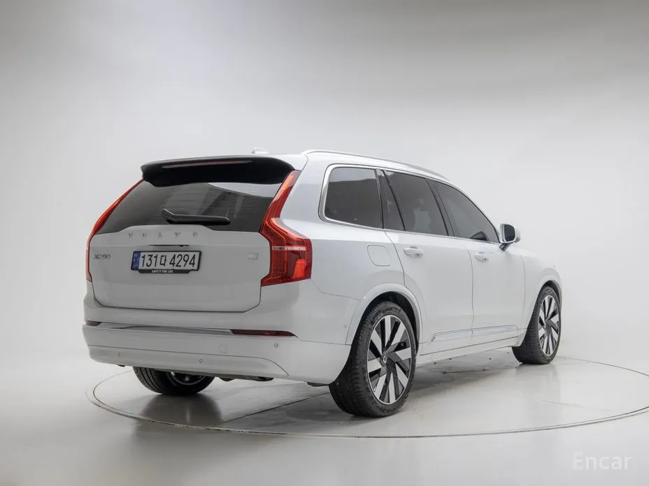 Photo 4 - Volvo XC90