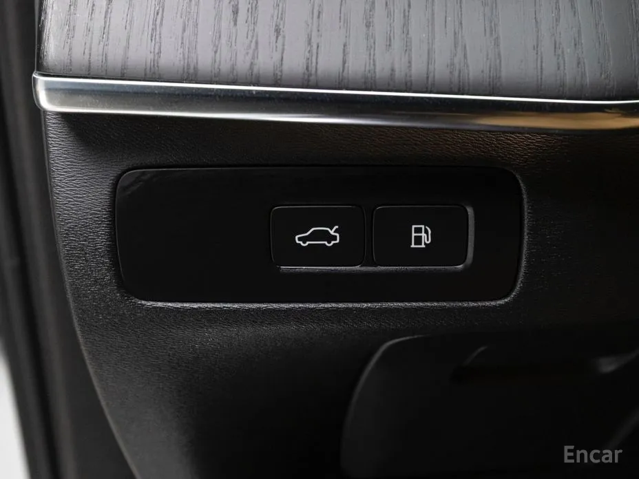 Photo 7 - Volvo XC90