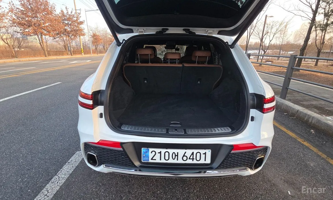 Фото 20 - Genesis GV70