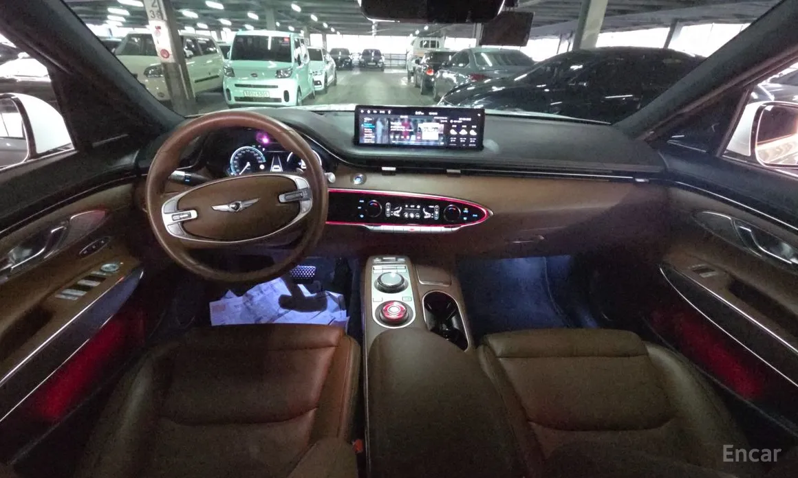 Фото 7 - Genesis GV70