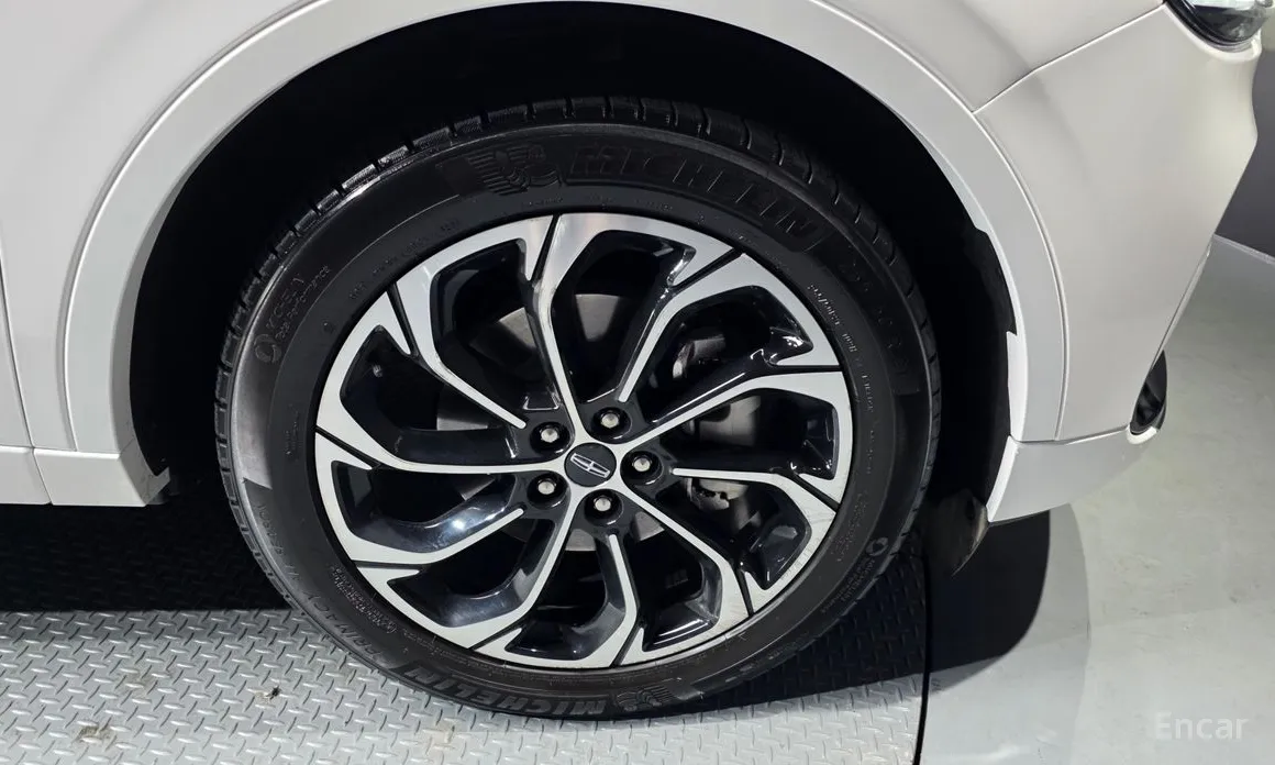 Фото 5 - Lincoln Nautilus