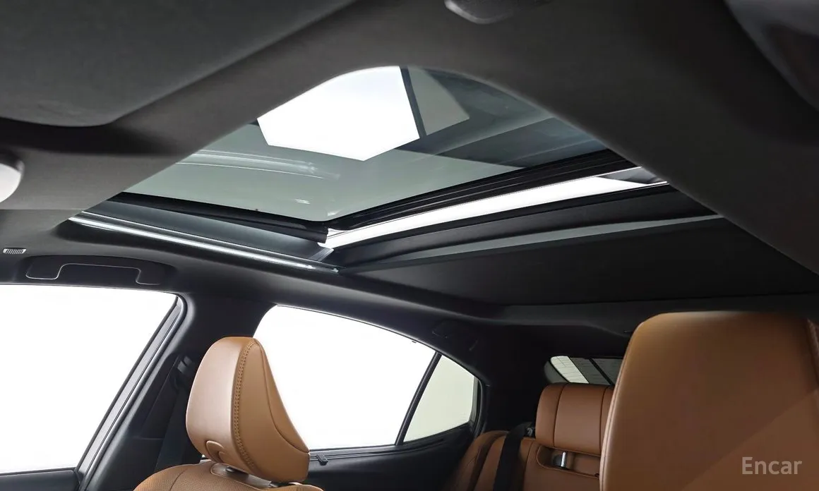 Фото 20 - Toyota Camry