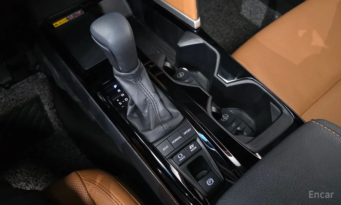 Фото 9 - Toyota Camry