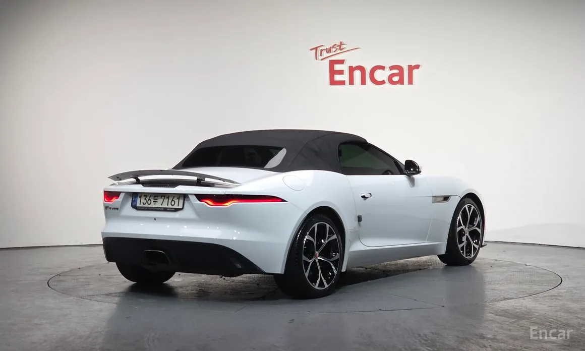 Фото 19 - Jaguar F-Type